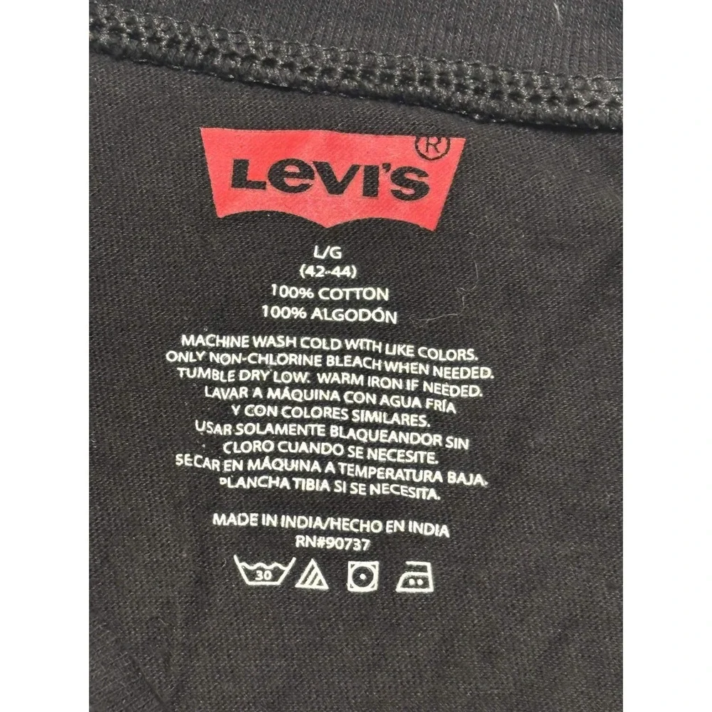Levi's Mens T-shirt Basic Size L/G (42-44) Black 100% Cotton Solid V-neck